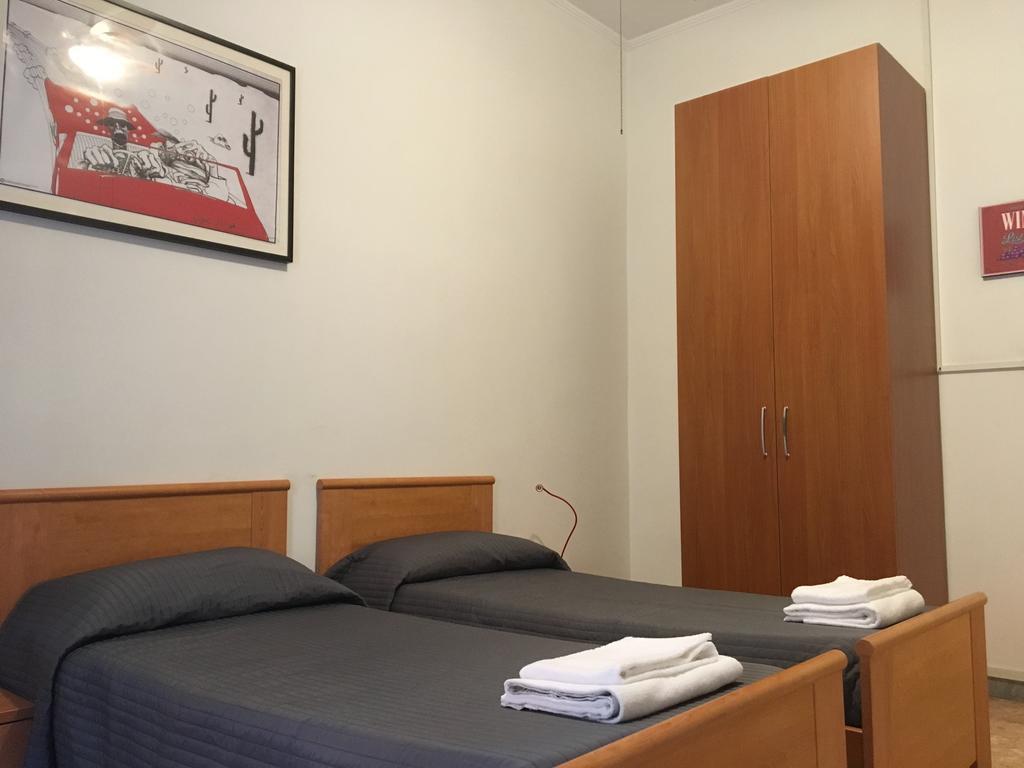 Delightful Apartment 100 Meters From The Colosseum Zewnętrze zdjęcie
