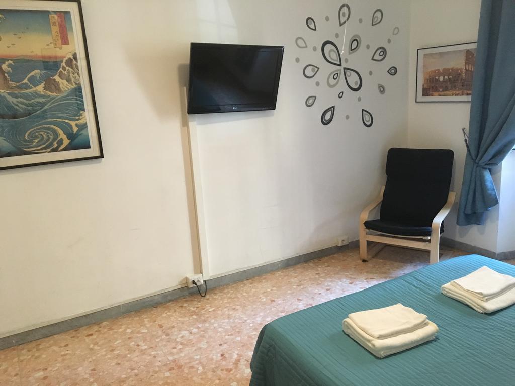 Delightful Apartment 100 Meters From The Colosseum Zewnętrze zdjęcie